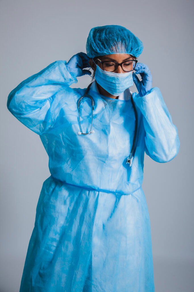 The surgical gown -Doctor's Gowns- Image by Freepik